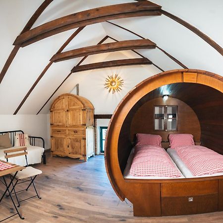 Winzerhof Kuessler - Weinviertel Hotel Stillfried ภายนอก รูปภาพ