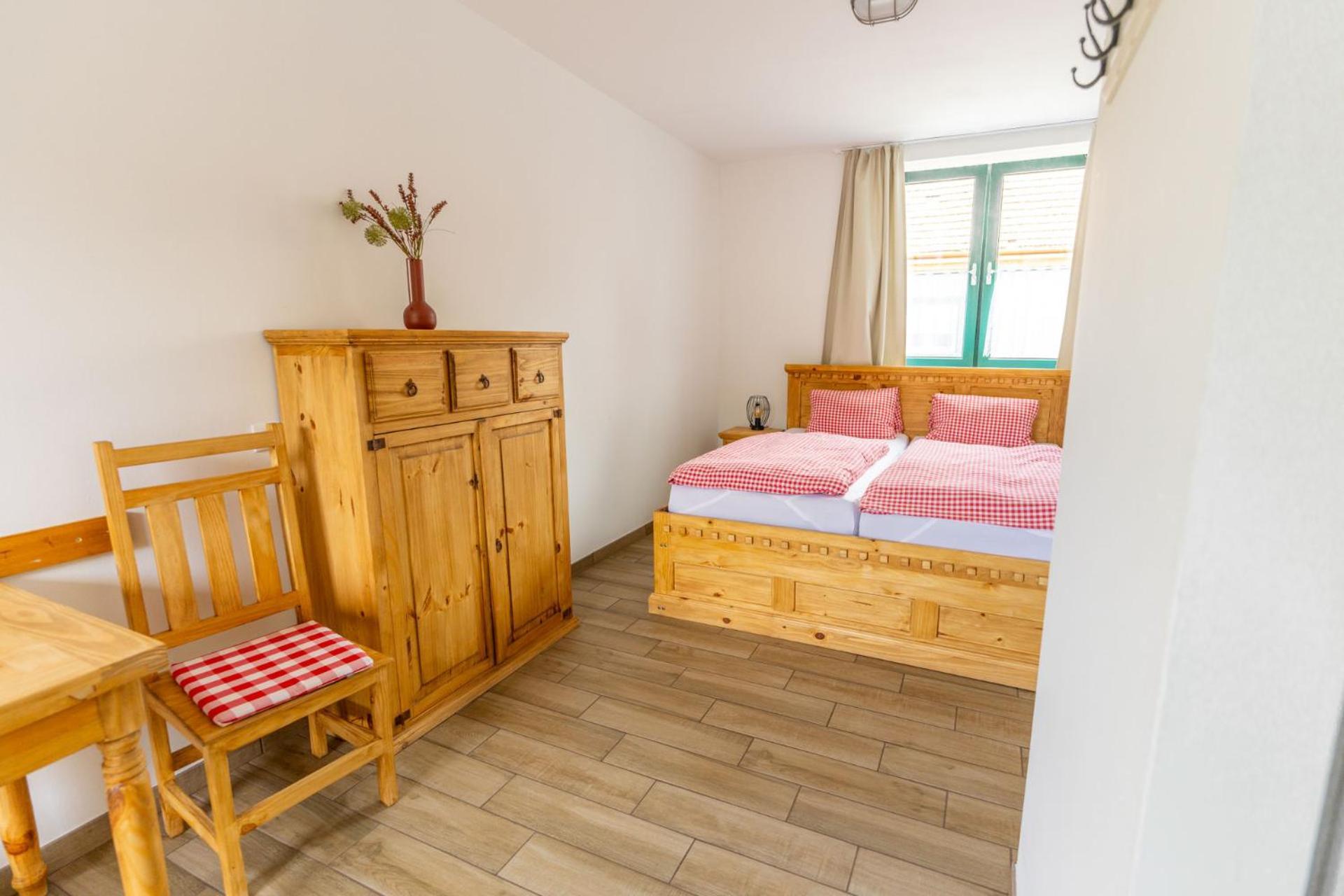 Winzerhof Kuessler - Weinviertel Hotel Stillfried ภายนอก รูปภาพ
